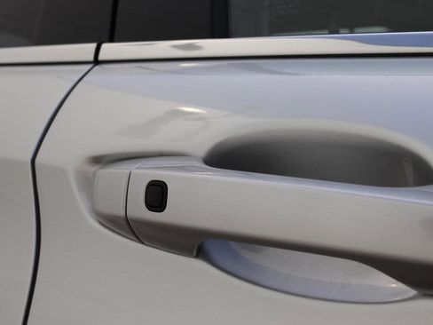 Used 2024 Mitsubishi Outlander SEL image 9