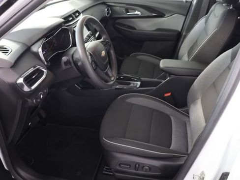 Used 2023 Chevrolet TrailBlazer LT w/ Convenience Package AWD/4WD image 19