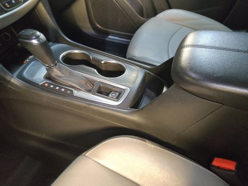 Used 2019 Chevrolet Equinox Premier image 26