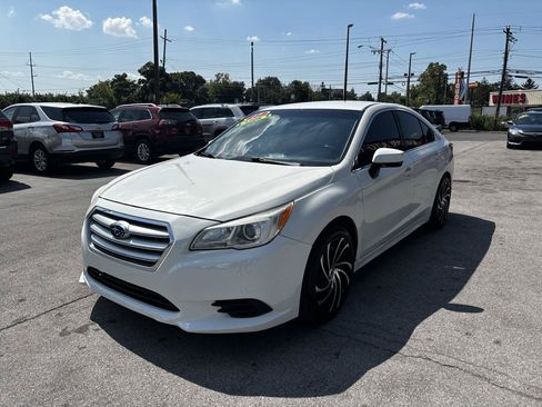 Used 2017 Subaru Legacy 2.5i Premium AWD/4WD image 7