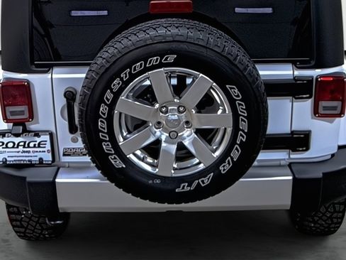 Used 2017 Jeep Wrangler Unlimited Sahara w/ Dual Top Group image 11