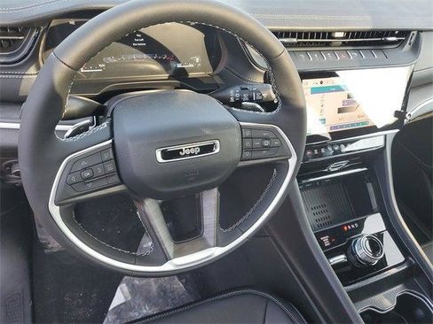 New 2026 Jeep Grand Cherokee L Limited AWD/4WD image 18