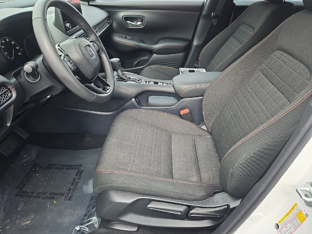 Used 2025 Honda HR-V Sport image 27