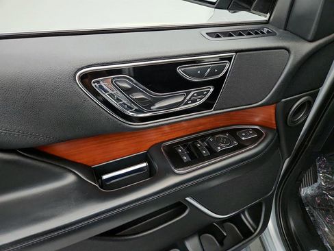 Used 2020 Lincoln Navigator Reserve image 22