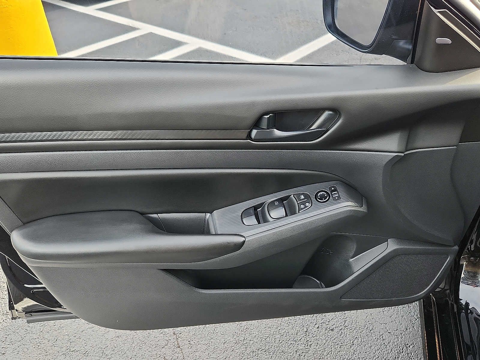 Used 2023 Nissan Altima 2.5 S FWD image 12