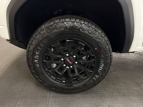 New 2026 GMC Canyon Elevation image 10