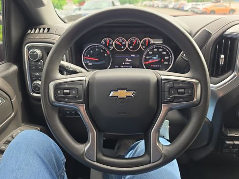 Used 2022 Chevrolet Silverado 2500 LT AWD/4WD image 19