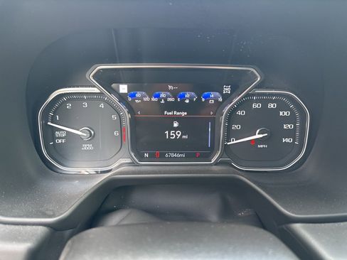 Used 2021 GMC Yukon AT4 w/ AT4 Premium Plus Package image 11