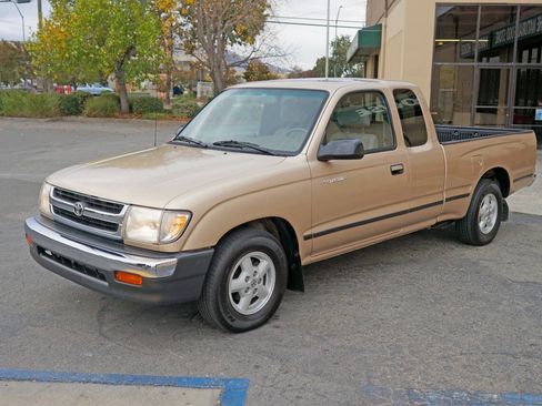 Used 2000 Toyota Tacoma 2WD Xtracab V6 image 11