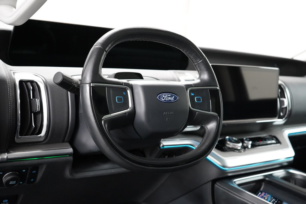 Certified 2025 Ford Expedition Max Platinum AWD/4WD image 13