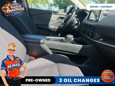 Used 2023 Nissan Rogue S image 11