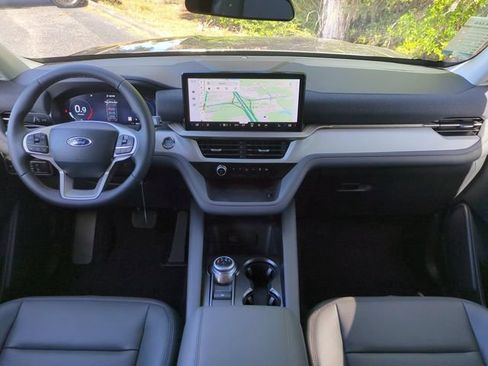 New 2026 Ford Explorer Active w/ Active Comfort Package RWD image 17