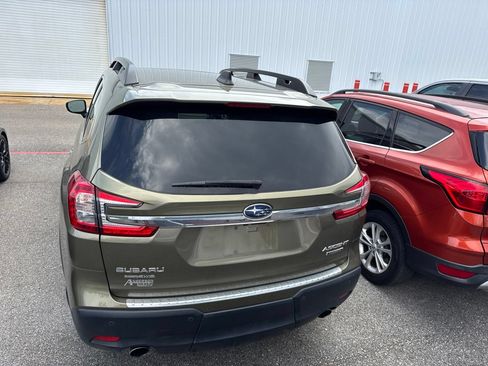 Used 2025 Subaru Ascent Touring w/ Popular Package #1 AWD/4WD image 8