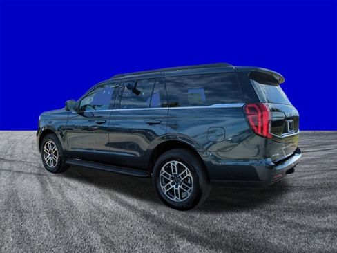 New 2026 Ford Expedition Active image 6