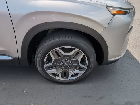 Used 2023 Hyundai Santa Fe Limited AWD/4WD image 3