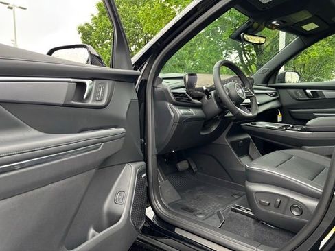 New 2026 Buick Enclave Sport Touring w/ Power Package FWD image 18