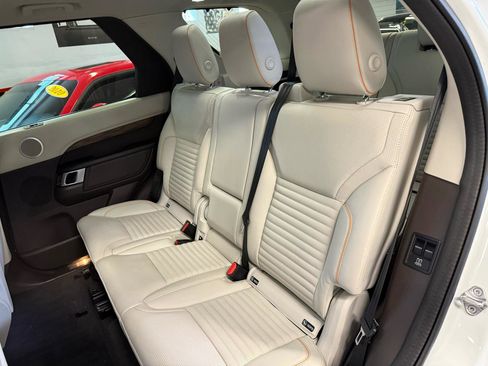 Used 2020 Land Rover Discovery HSE Luxury AWD/4WD image 39