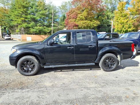 Used 2021 Nissan Frontier SV w/ Midnight Edition Floor Mats image 8
