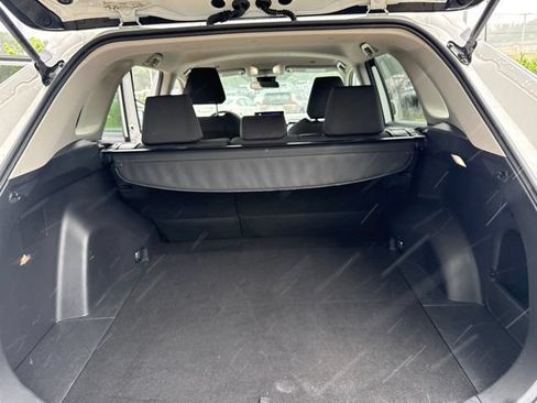 Used 2024 Toyota RAV4 XLE FWD image 27