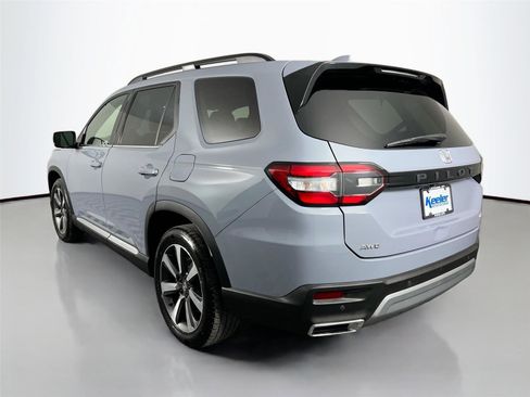 Used 2024 Honda Pilot Elite image 4