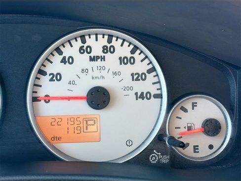 Used 2020 Nissan Frontier PRO-4X w/ Pro-4x Utility Package image 12