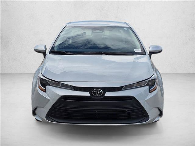 Used 2025 Toyota Corolla LE FWD image 2