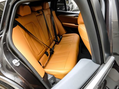 Used 2025 BMW X4 xDrive30i image 40