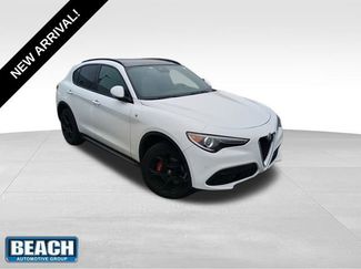 Used 2022 Alfa Romeo Stelvio Ti video 1