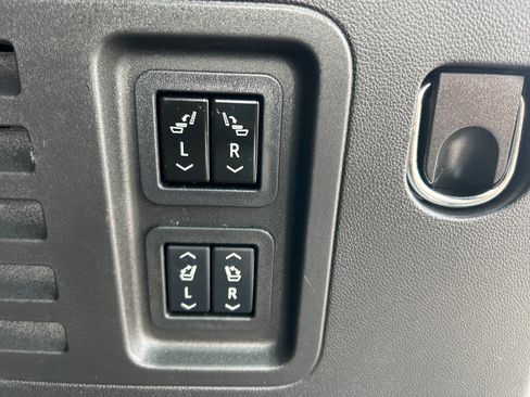 Used 2024 Chevrolet Traverse RS w/ LPO, Floor Liner Package AWD/4WD image 18
