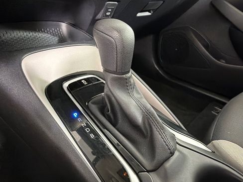 Used 2025 Toyota Corolla LE image 30