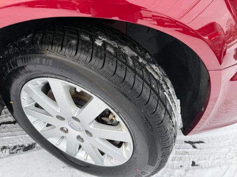 Used 2016 Chrysler Town & Country Touring w/ Driver Convenience Group image 33