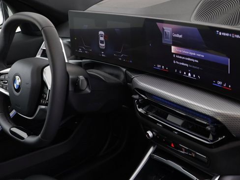 New 2025 BMW 330i xDrive Sedan w/ M Sport Package image 20