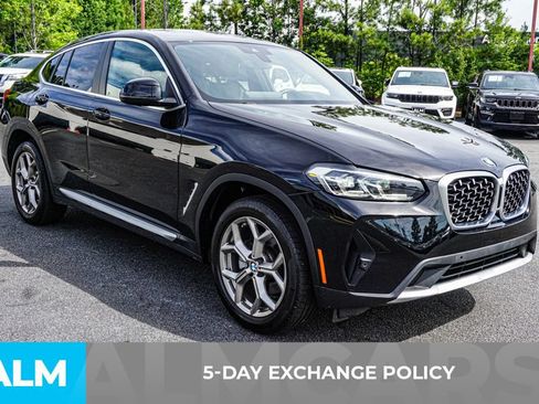 Used 2025 BMW X4 xDrive30i AWD/4WD image 3