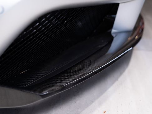 Used 2018 Ferrari 488 Spider RWD image 3