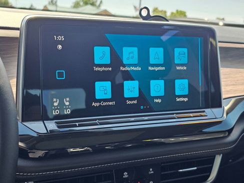Certified 2025 Volkswagen Atlas SEL AWD/4WD image 18