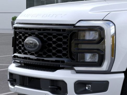 New 2026 Ford F250 Lariat w/ Black Appearance Package AWD/4WD image 44