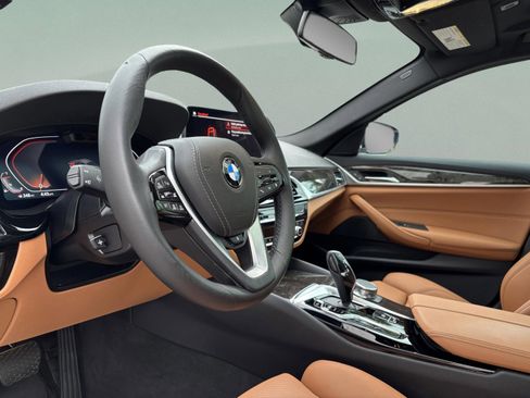 Used 2023 BMW 530i RWD image 23