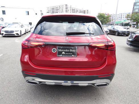 Used 2026 Mercedes-Benz GLC 300 4MATIC image 3
