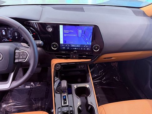 Used 2024 Lexus NX 350 AWD image 25
