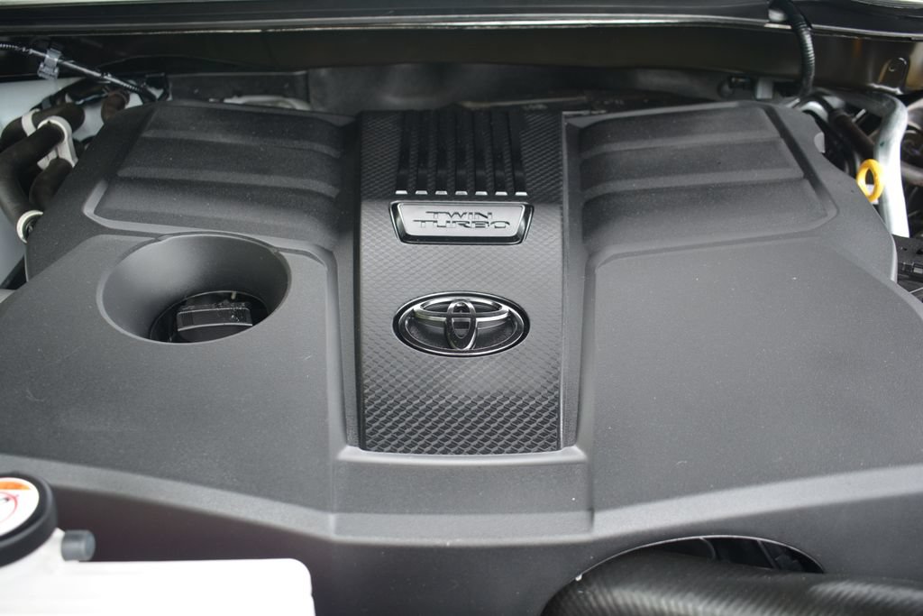 Used 2024 Toyota Tundra Limited AWD/4WD image 26