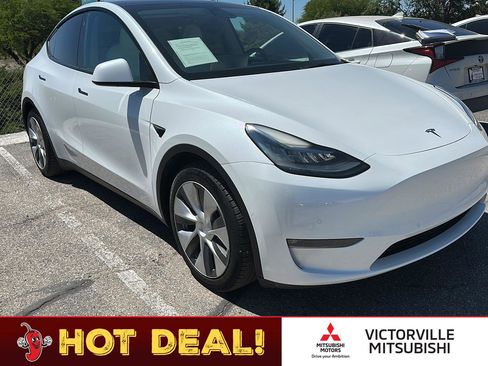 Used 2021 Tesla Model Y Long Range AWD/4WD image 1