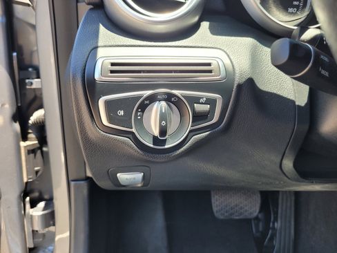 Used 2018 Mercedes-Benz C 300 Sedan w/ Premium Package image 23