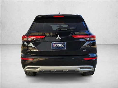 Used 2023 Mitsubishi Outlander SEL image 6