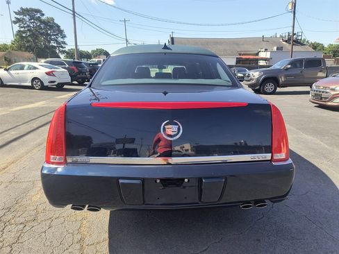 Used 2010 Cadillac DTS Limousine image 4