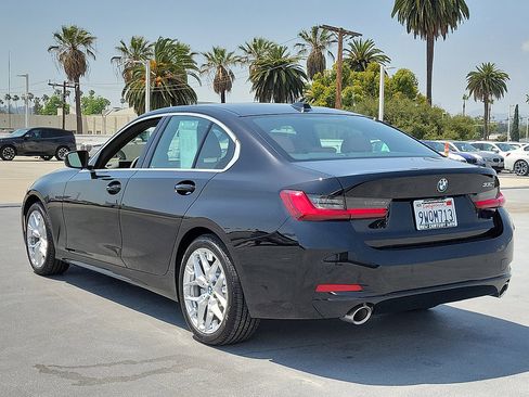 Used 2025 BMW 330i Sedan w/ Convenience Package RWD image 2