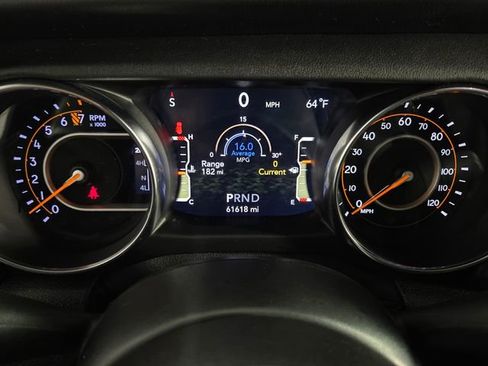Used 2021 Jeep Wrangler Unlimited Sahara AWD/4WD image 18