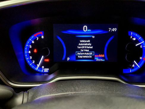 Used 2022 Toyota Corolla Cross XLE w/ Convenience Package FWD image 15