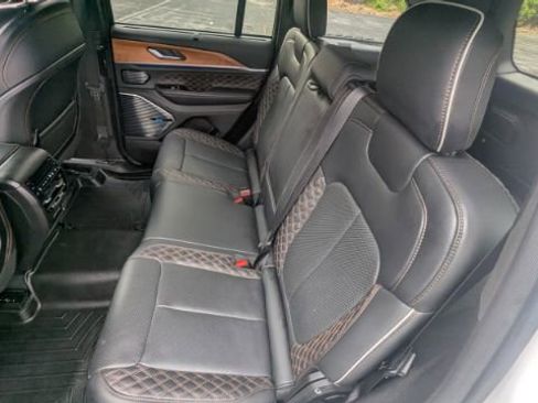 Used 2023 Jeep Grand Cherokee Summit image 19
