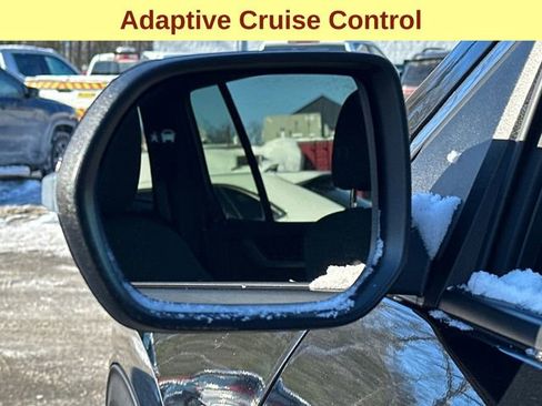 Used 2025 GMC Acadia Elevation image 8