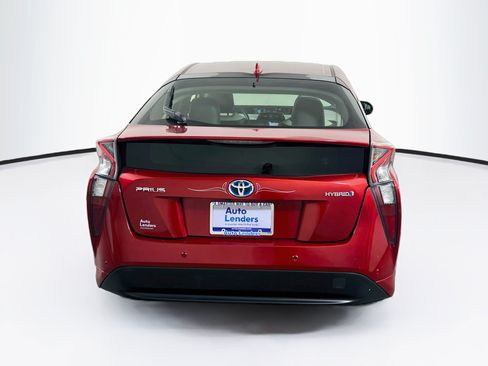 Used 2017 Toyota Prius Four FWD image 6